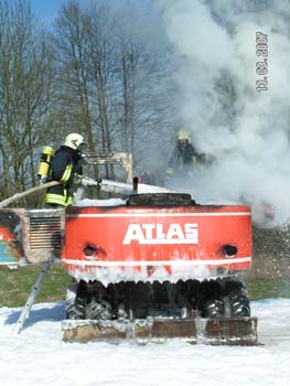 Einsatz Hüttenbrand Fraba Juli 033