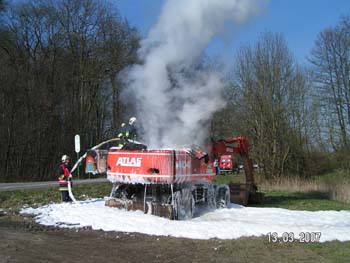 Einsatz Hüttenbrand Fraba Juli 035