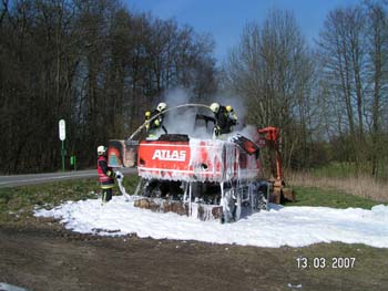 Einsatz Hüttenbrand Fraba Juli 043