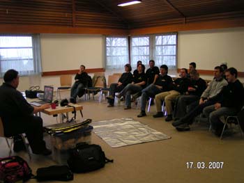 ERste Hilfe März 2007 013