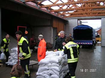 Einsatz Hüttenbrand Fraba Juli 019